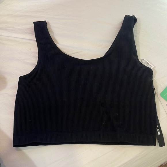 Black Crop Top - Picture 1 of 2